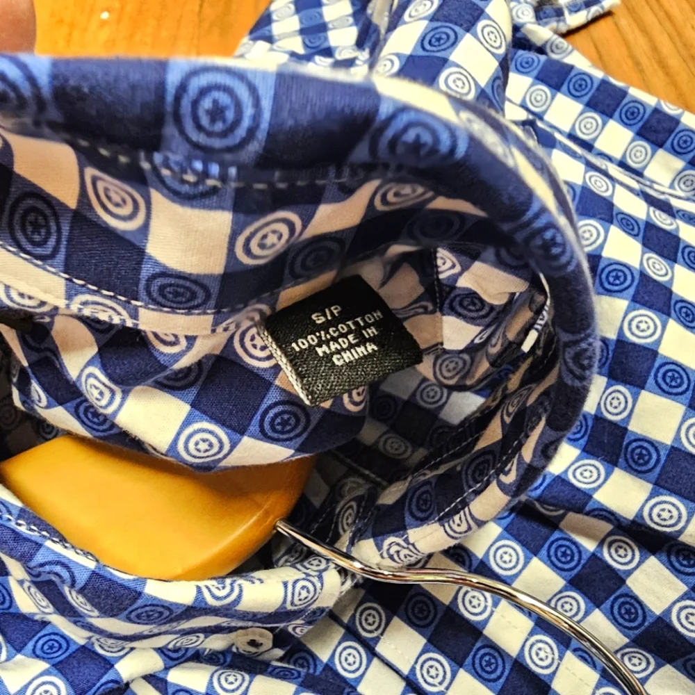 Marvel Captain America Shield Pattern Button Down - Picture 6 of 9